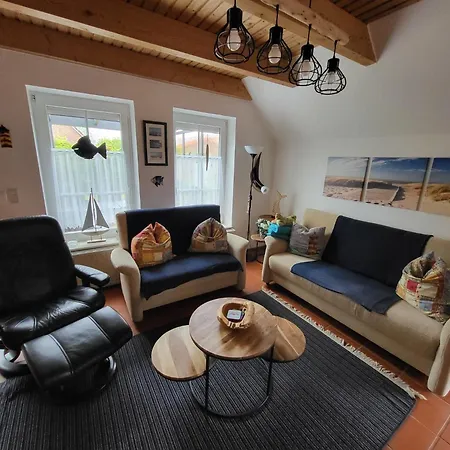 Holiday home Haus Kloenschnack Krummhoern